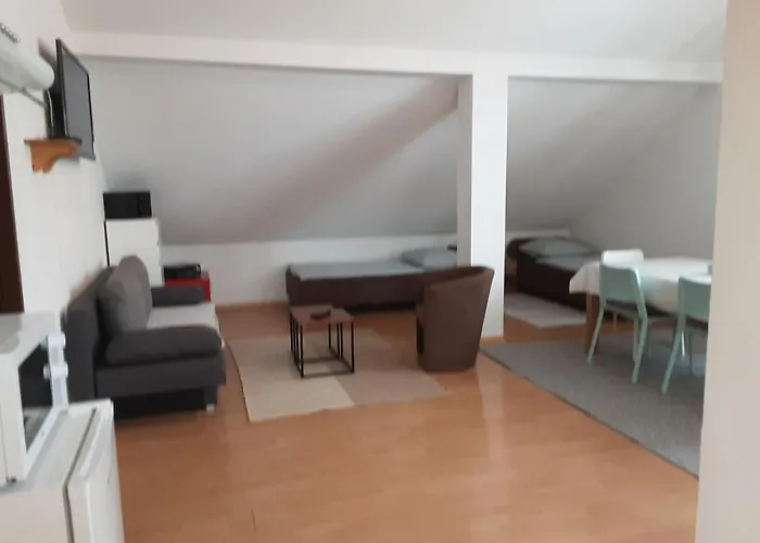 Racinska Hospudka * Velka Losenice